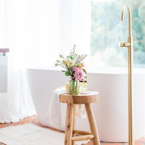 Amelie Royale Freestanding Bath Mixer Brushed Gold BDO210903A01BG