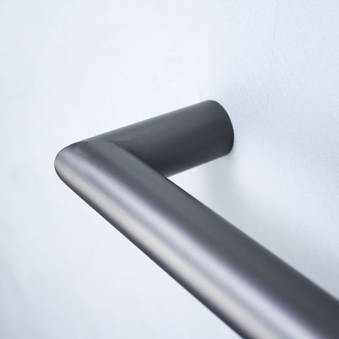 Radiant Non Heated Round Single Bar Towel Rail 650mm Gunmetal Grey NH-GMG-SBRTR-650